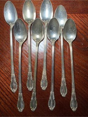 Vintage Rogers 1881 Silver-Plated teaspoons Enchantment pattern Set of 8
